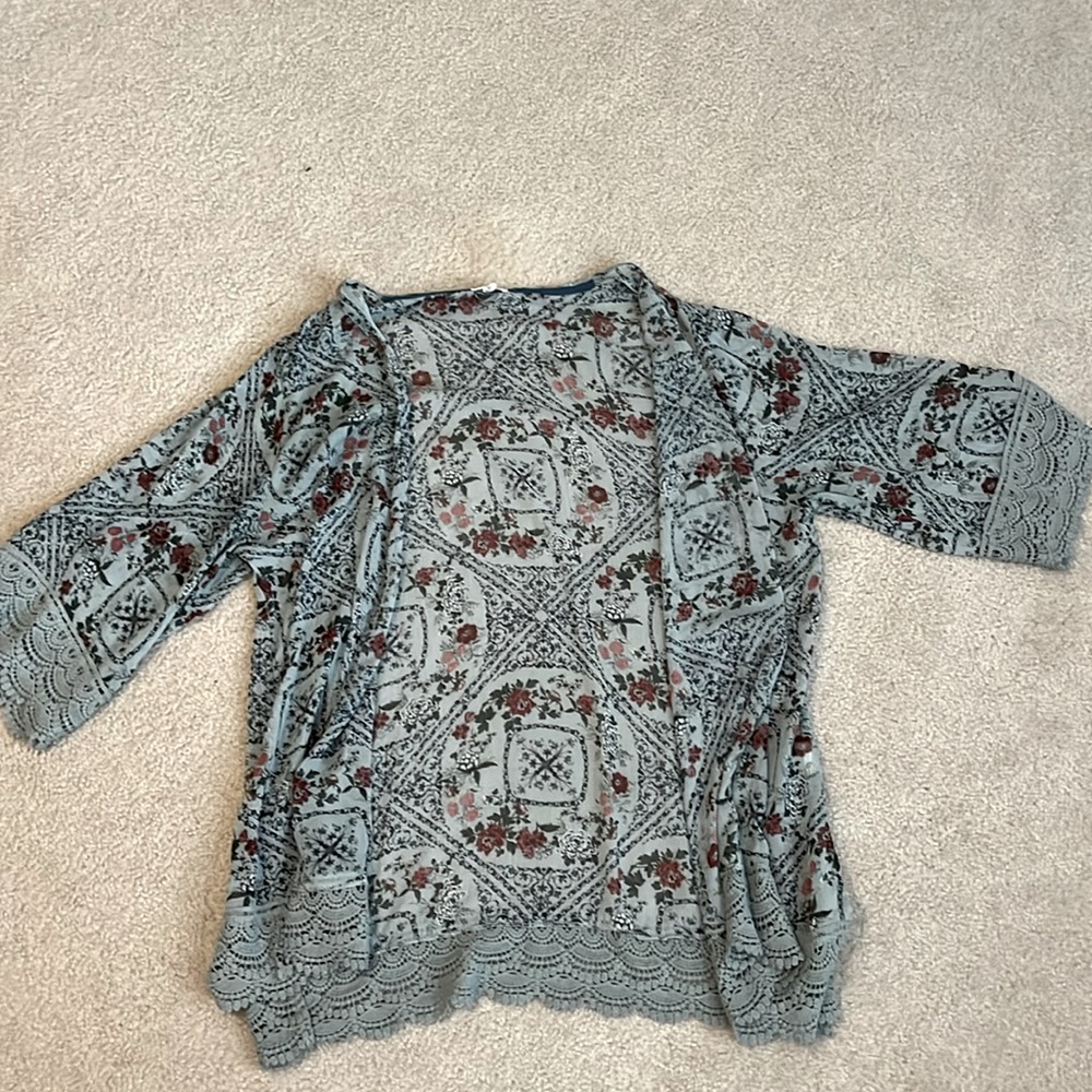 Sheer cover/cardigan with fun spring design, size 2X